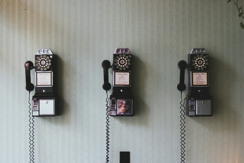 Journalist Noordhollands Dagblad hoopt op einde ‘misbruik’ telemarketing. KSF reageert